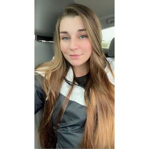 Meet your Posher, Eva